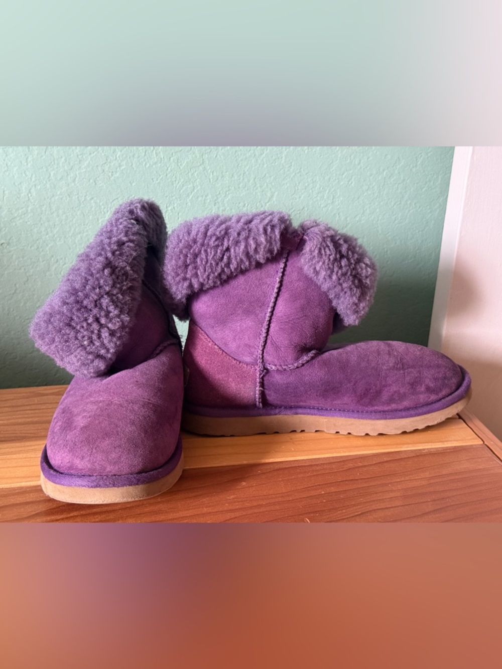 UGG Australia Purple Sheepskin Boots Size 8 EU 39 Button
